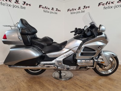 GOLDWING GL1800 DELUXE - 2015
